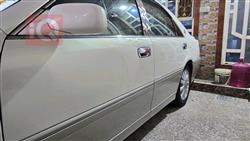 تۆیۆتا کراون